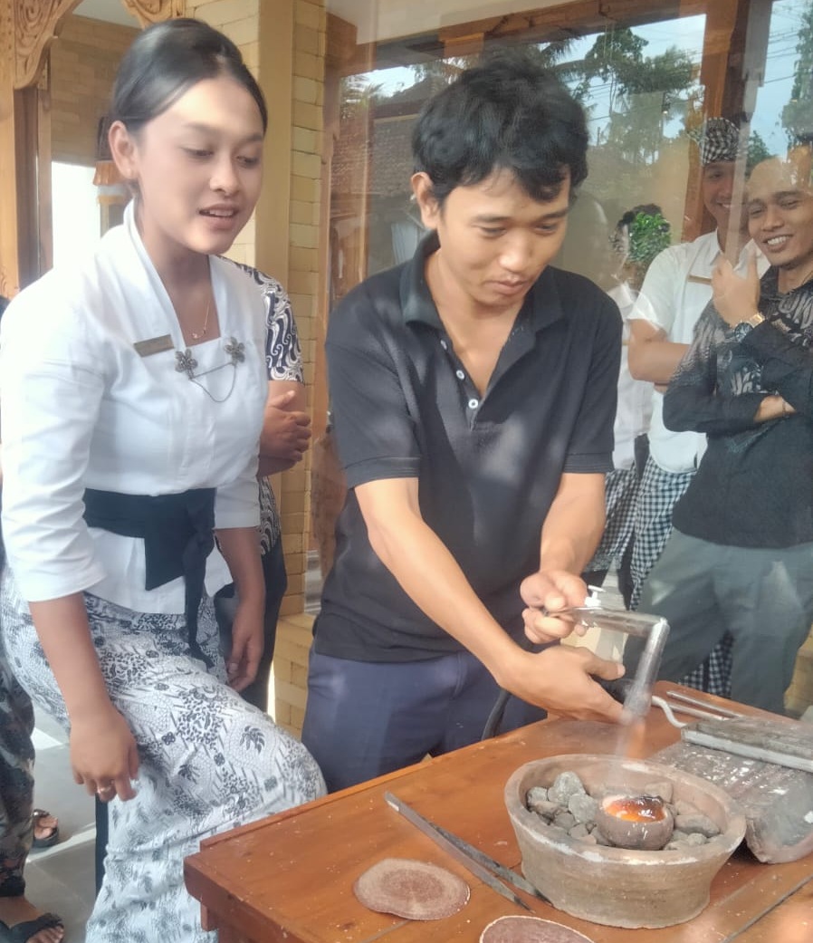 Tegallalang Silver Class Activity 12